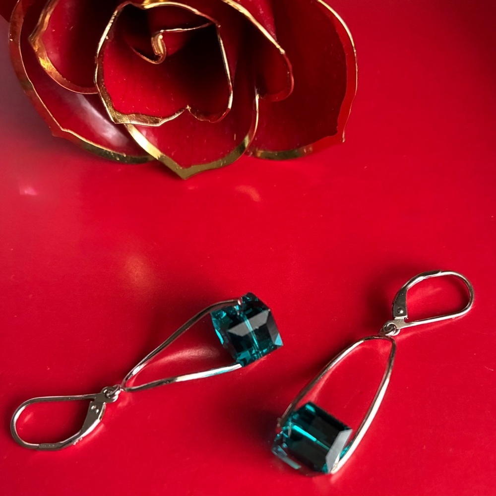 925 Silver Earrings,Elegant Silver and Blue Drop Earrings - Picture 5 of 9
